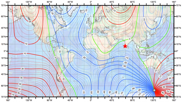 観測地の偏角はマイナス2度。ほぼ真北です。　※米NOAA（アメリカ海洋大気庁）によるデータ